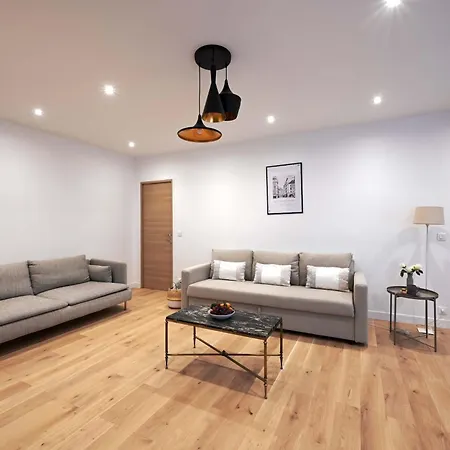 Appartamento Spacieux Situe Au Coeur De